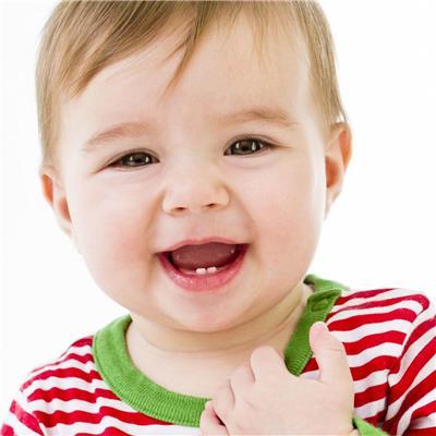 Primeros dientes del bebé: los síntomas que alertan