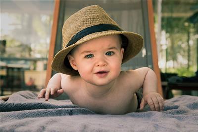 Alerta sol: ¿cómo proteger la piel del bebé?