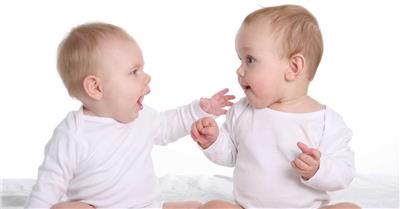 Empezó a hablar: tu bebé y sus primeras palabras